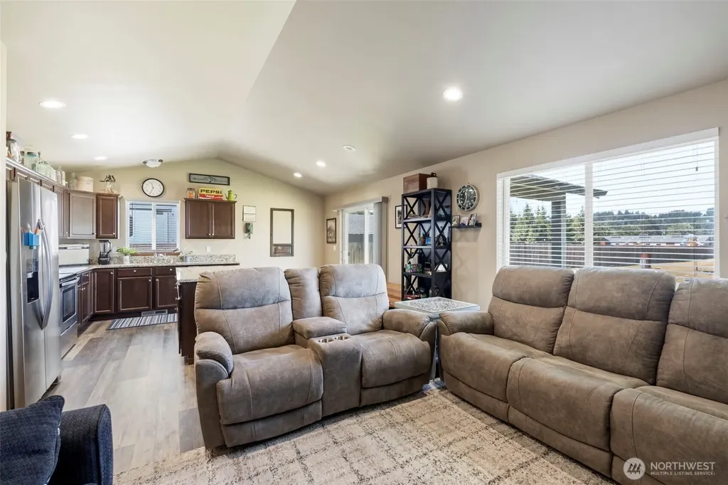 2217 Sirkka Avenue Centralia WA 98531
