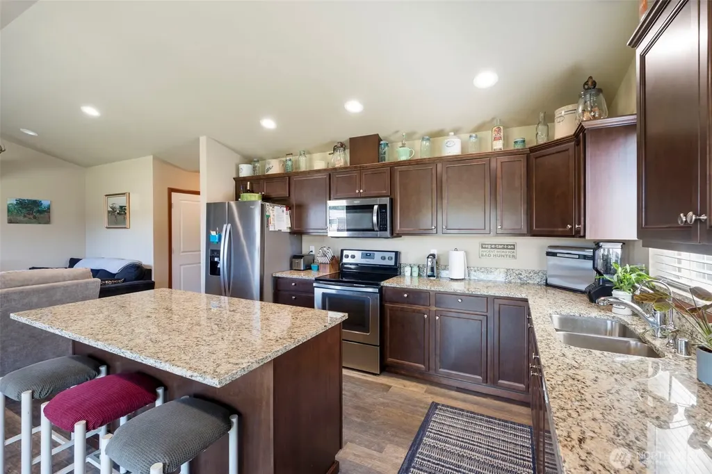 2217 Sirkka Avenue Centralia WA 98531