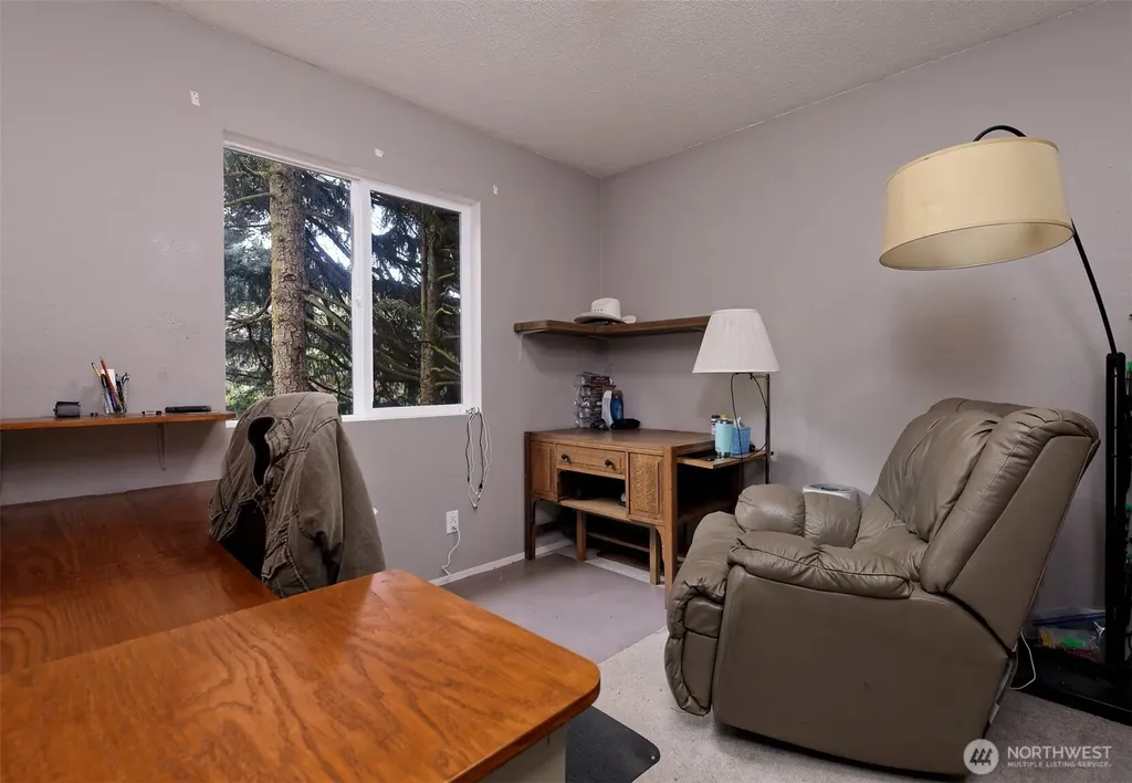 18701 10th Avenue NE Poulsbo WA 98370