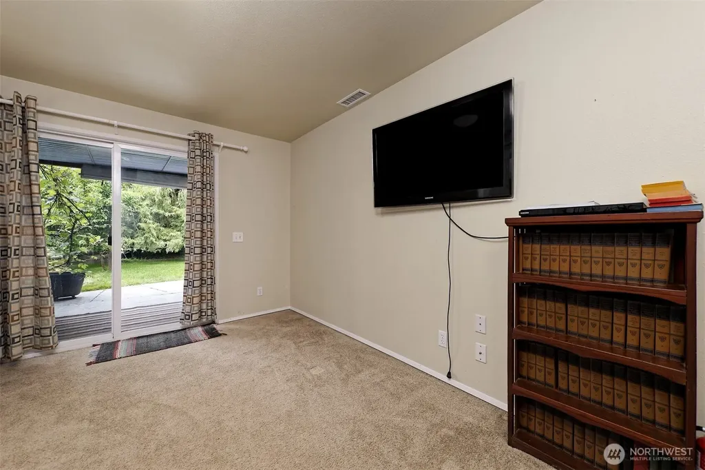 18701 10th Avenue NE Poulsbo WA 98370