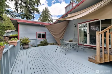 18701 10th Avenue NE Poulsbo WA 98370