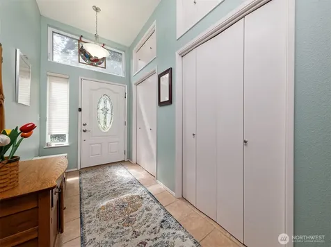 18701 10th Avenue NE Poulsbo WA 98370