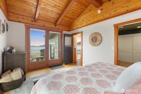 3364 Bultman Lane Oak Harbor WA 98277