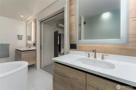 1 Yacinde Court Manson WA 98831