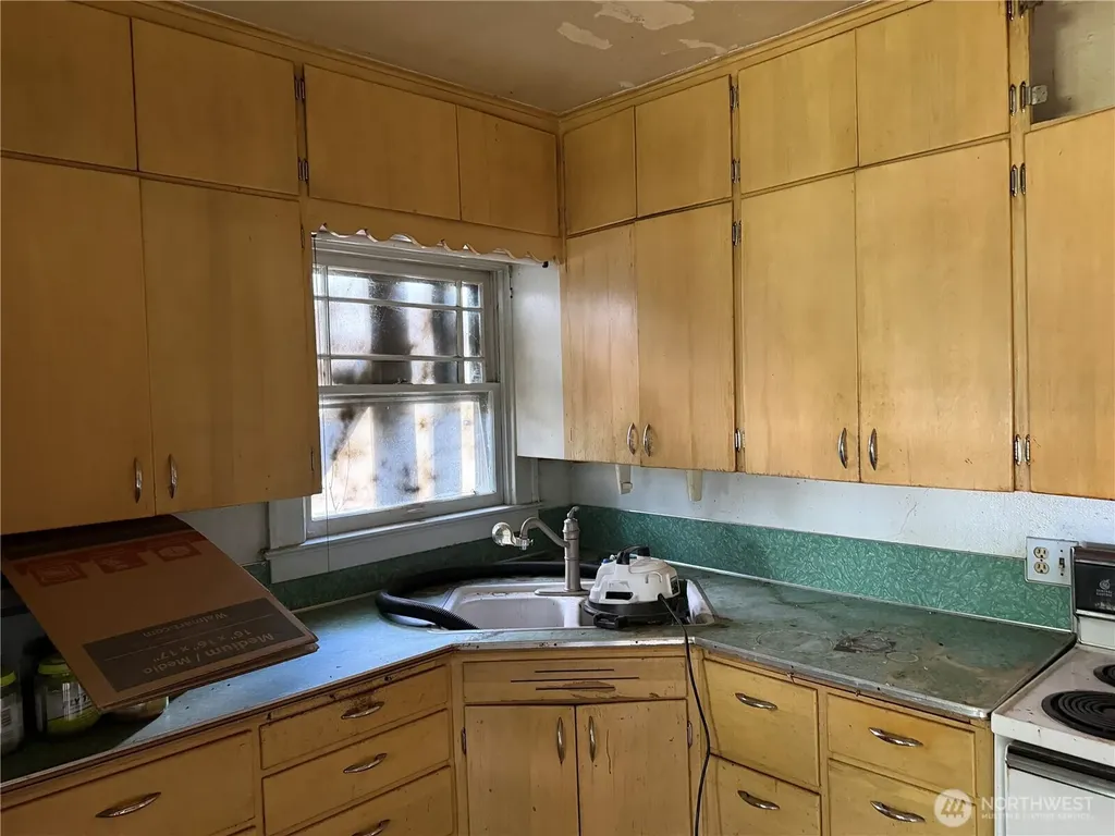 212 Ash Street S Omak WA 98841