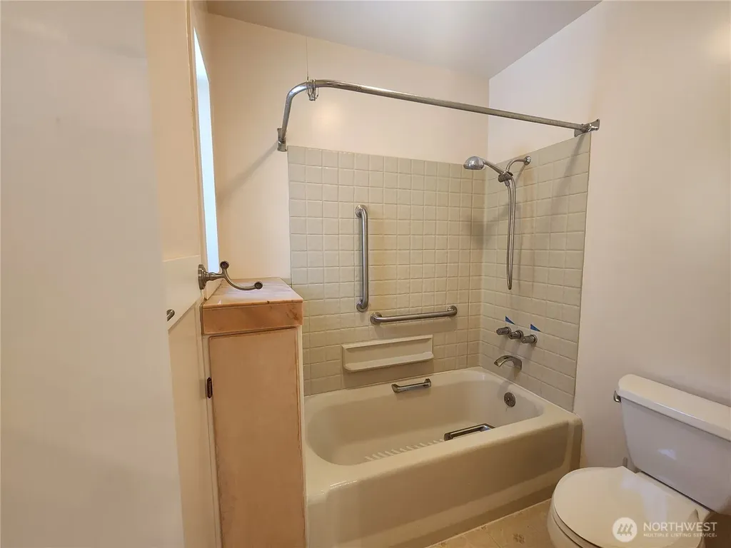 10336 NE Knight Road Bainbridge Island WA 98110
