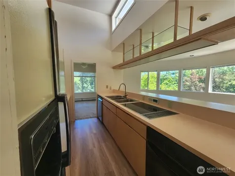 10336 NE Knight Road Bainbridge Island WA 98110
