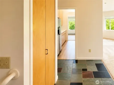 10336 NE Knight Road Bainbridge Island WA 98110