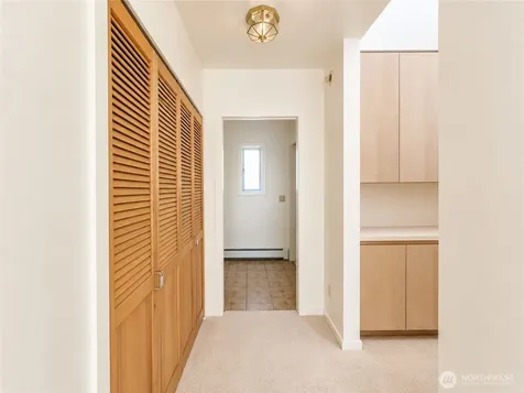 10336 NE Knight Road Bainbridge Island WA 98110