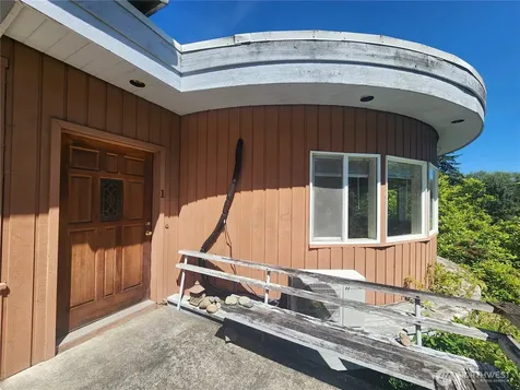 10336 NE Knight Road Bainbridge Island WA 98110