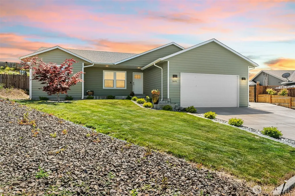 2691 Semolina Loop East Wenatchee WA 98802