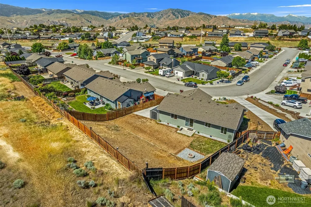 2691 Semolina Loop East Wenatchee WA 98802