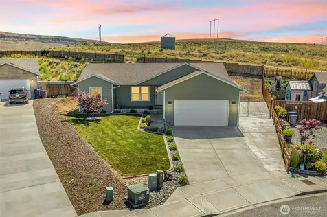 2691 Semolina Loop East Wenatchee WA 98802
