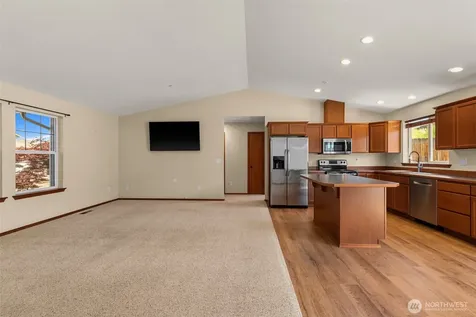 2691 Semolina Loop East Wenatchee WA 98802