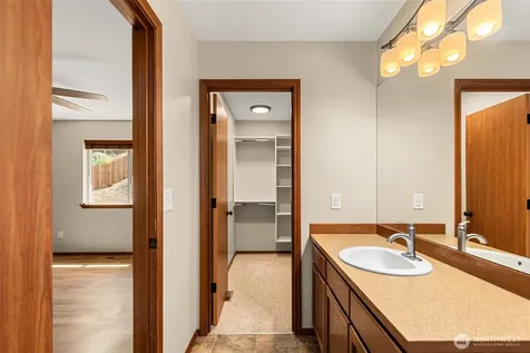 2691 Semolina Loop East Wenatchee WA 98802