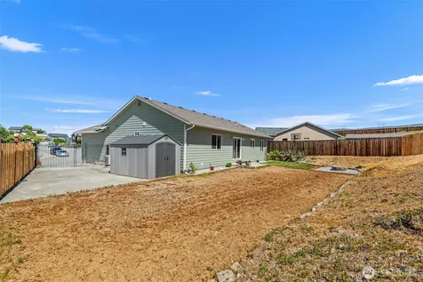 2691 Semolina Loop East Wenatchee WA 98802