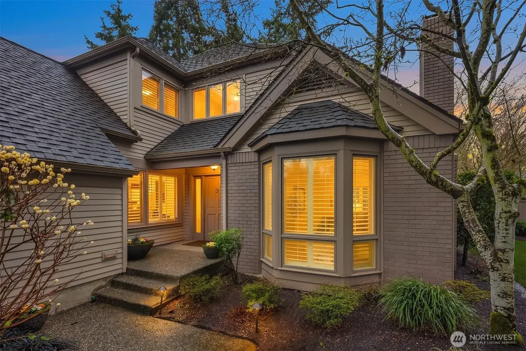 1716 Bellevue Way NE Bellevue WA 98004
