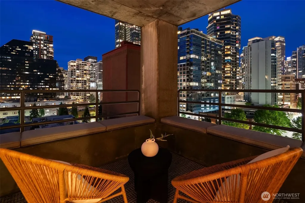2125 1st Avenue Seattle WA 98121