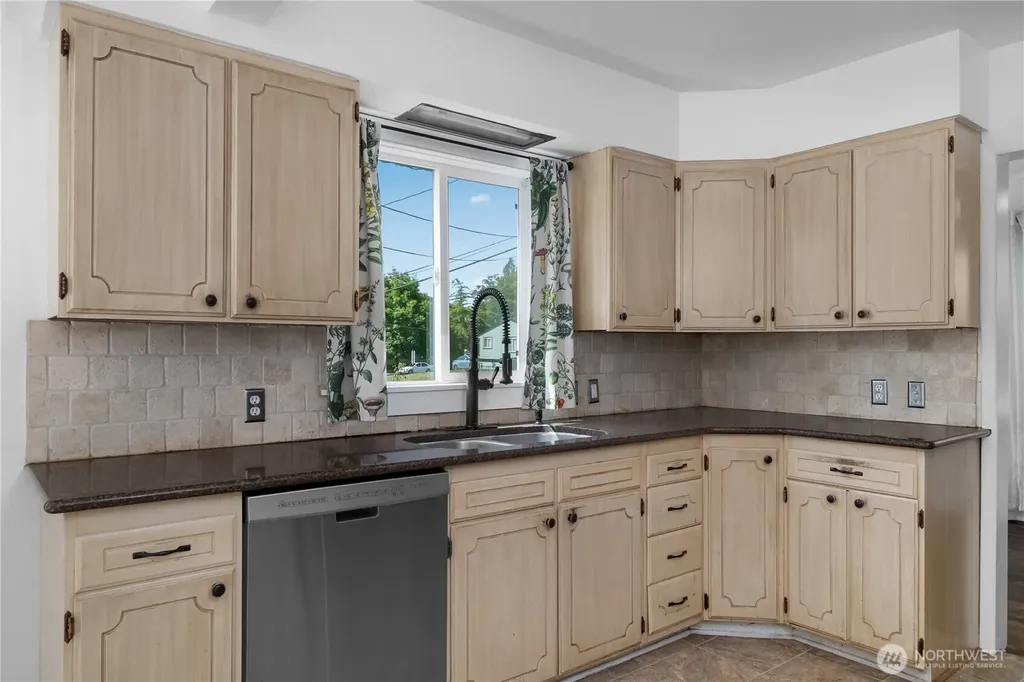 520 N Church Street Montesano WA 98563