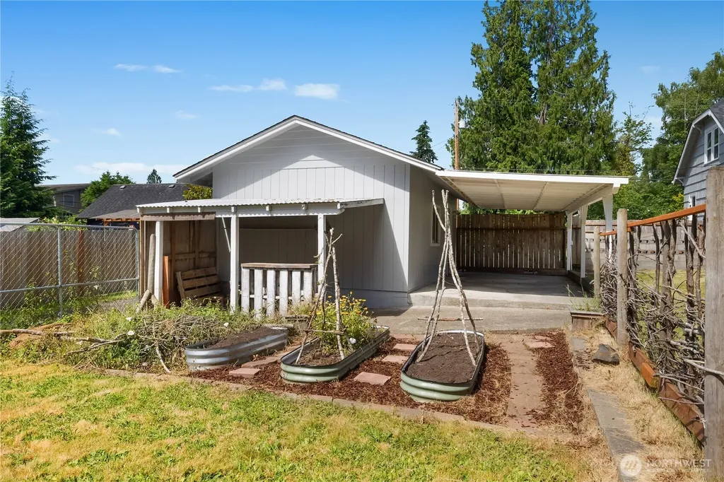 520 N Church Street Montesano WA 98563