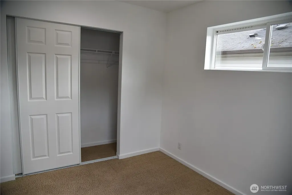 1327 42nd St NE Auburn WA 98002