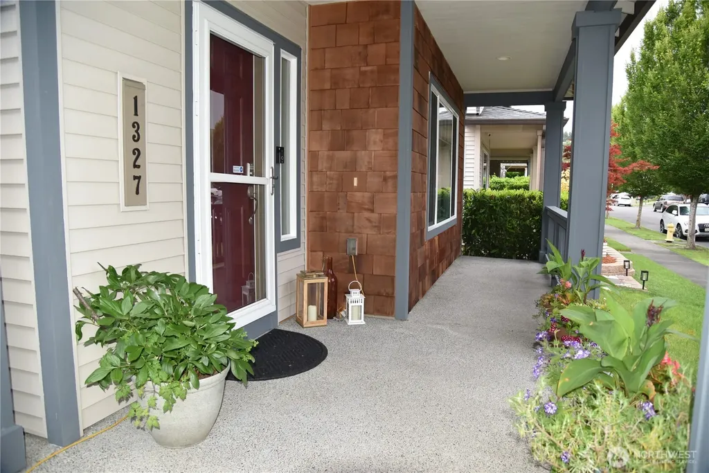 1327 42nd St NE Auburn WA 98002