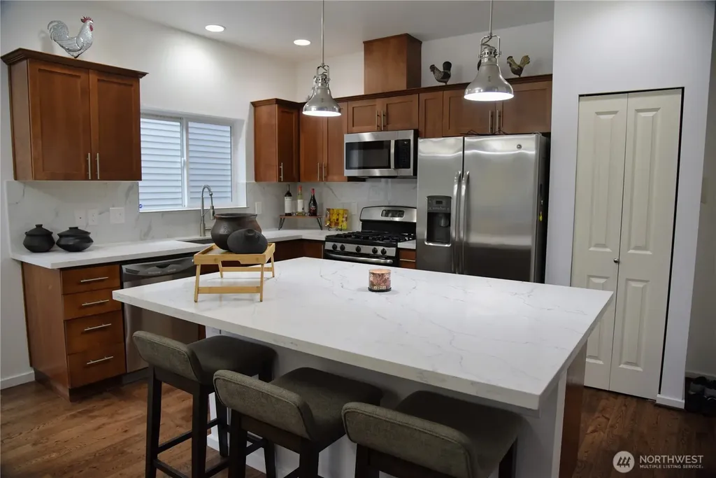 1327 42nd St NE Auburn WA 98002