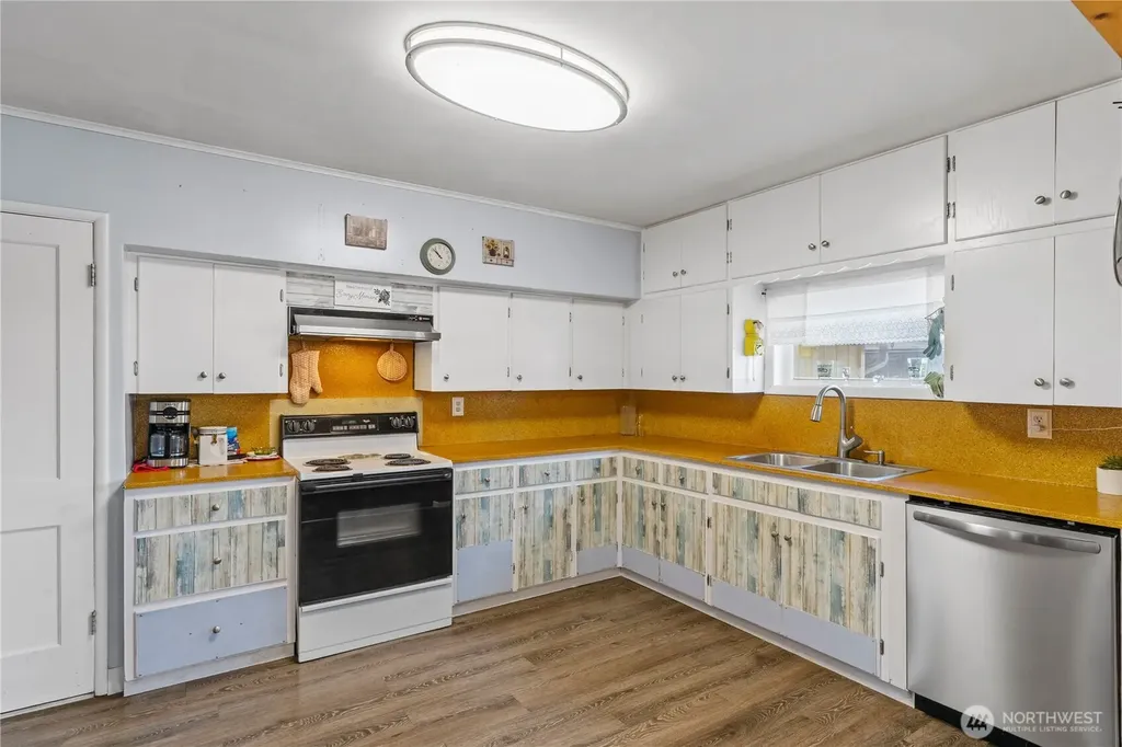 2523 Simpson Avenue Aberdeen WA 98520