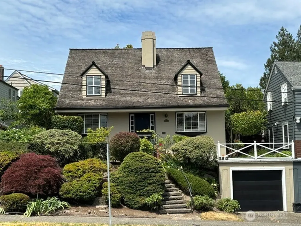 2612 W Galer Street Seattle WA 98199
