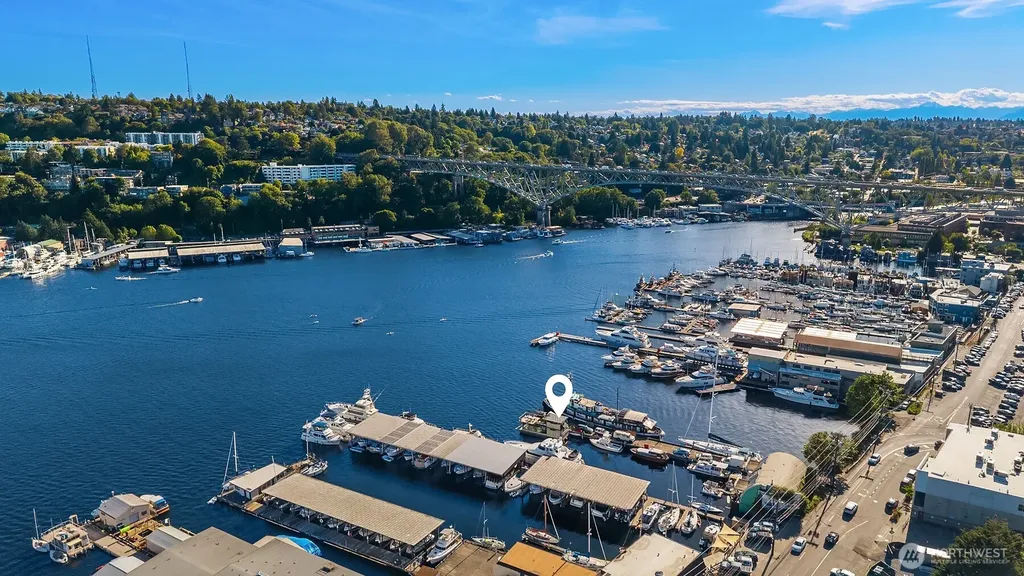 1301 N Northlake Way Seattle WA 98103