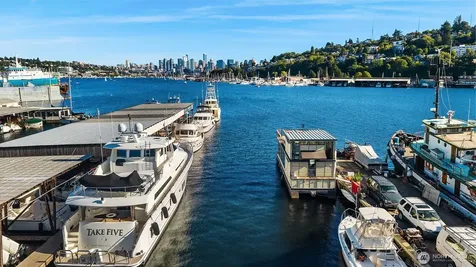 1301 N Northlake Way Seattle WA 98103