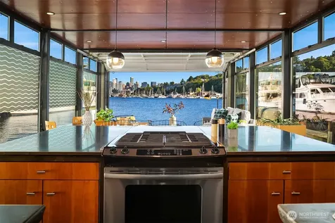 1301 N Northlake Way Seattle WA 98103