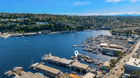 1301 N Northlake Way Seattle WA 98103