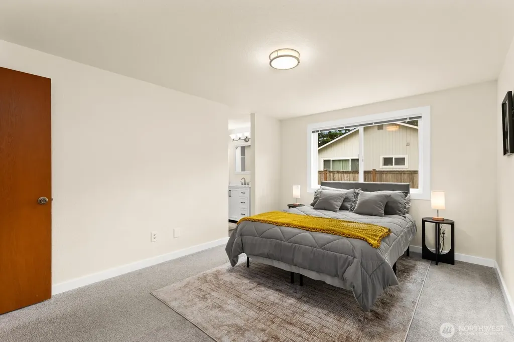 9802 117th Place NE Kirkland WA 98033