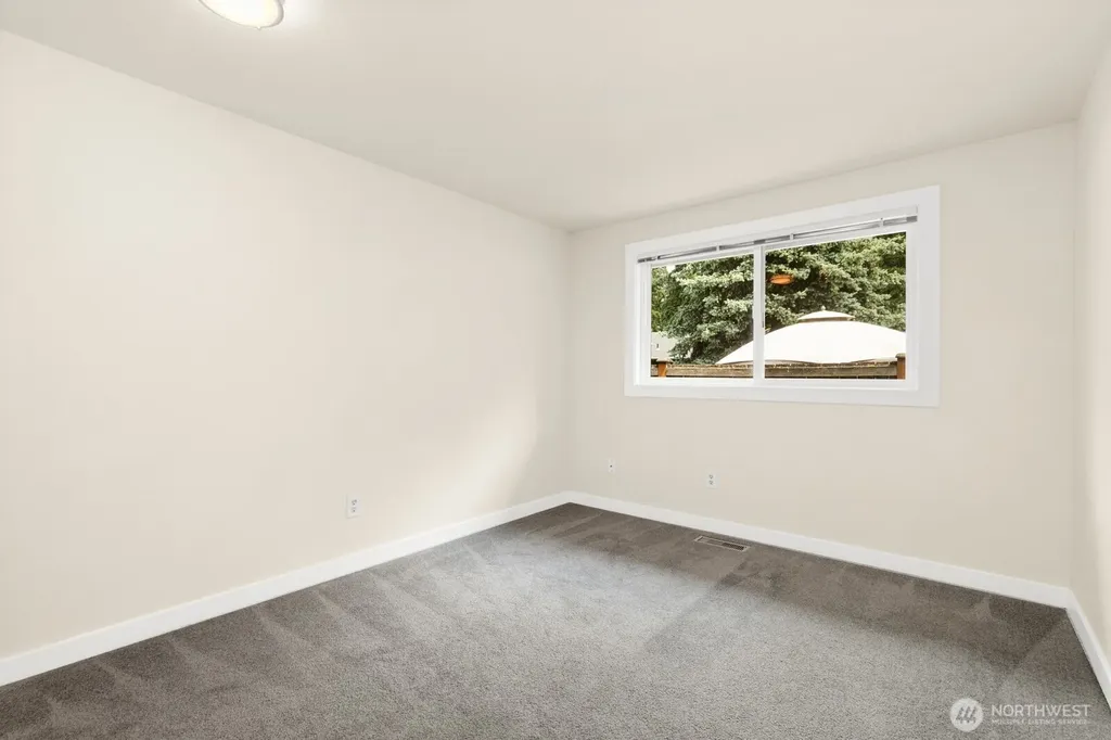 9802 117th Place NE Kirkland WA 98033