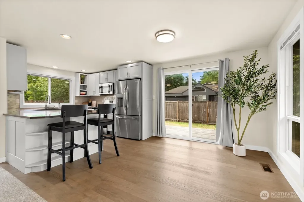 9802 117th Place NE Kirkland WA 98033