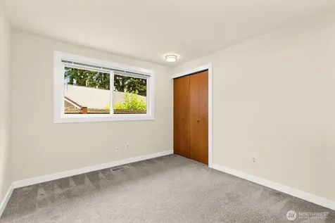 9802 117th Place NE Kirkland WA 98033