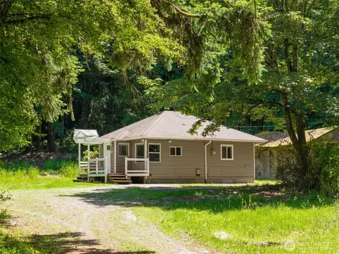 2703 25th Street SW Puyallup WA 98373