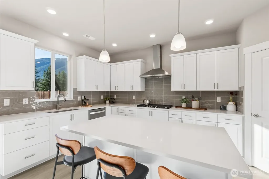 1165 Clearwater Way SE North Bend WA 98045