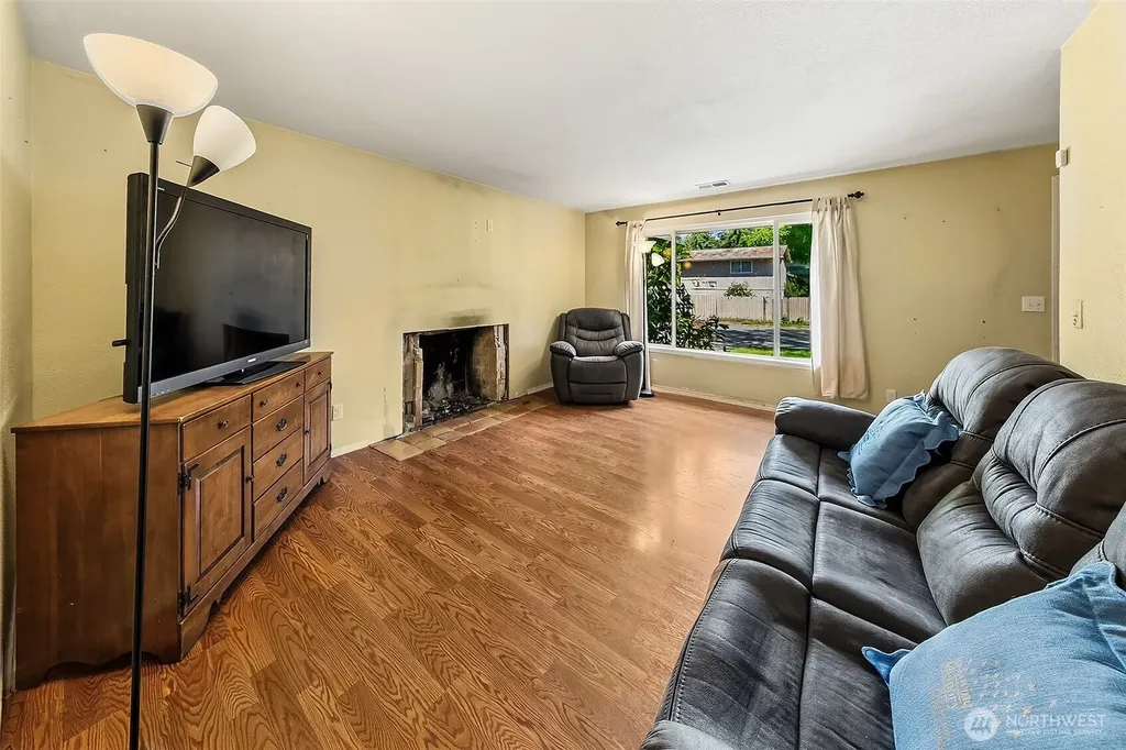 35011 27th Avenue SW Tacoma WA 98023