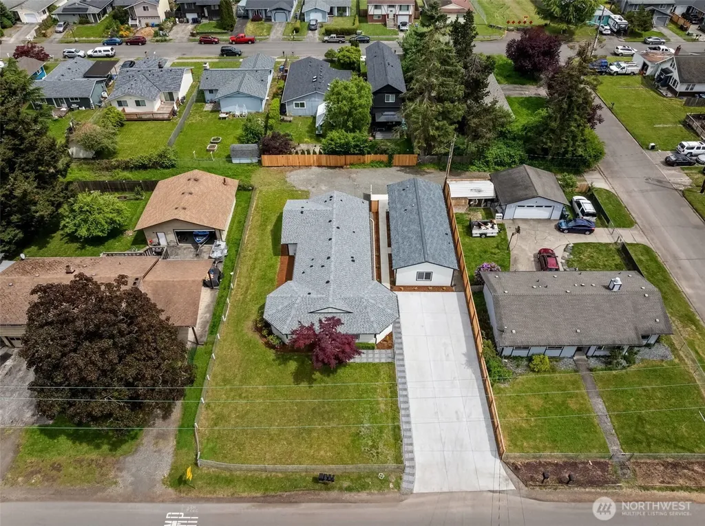 8827 E D Street Tacoma WA 98445