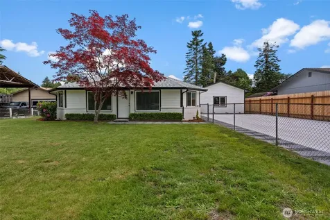 8827 E D Street Tacoma WA 98445