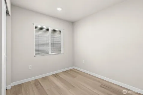 8827 E D Street Tacoma WA 98445