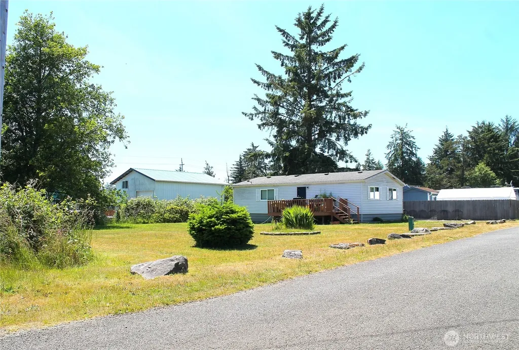 279 W Oregon Avenue Westport WA 98595