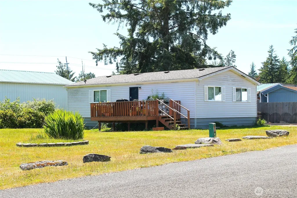279 W Oregon Avenue Westport WA 98595