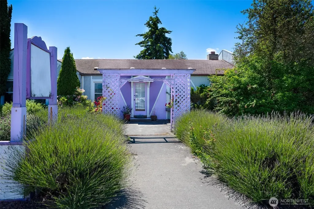 243 W Washington Street Sequim WA 98382