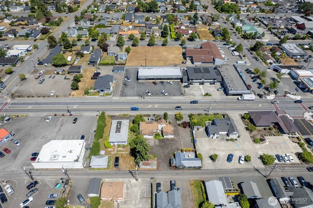 243 W Washington Street Sequim WA 98382