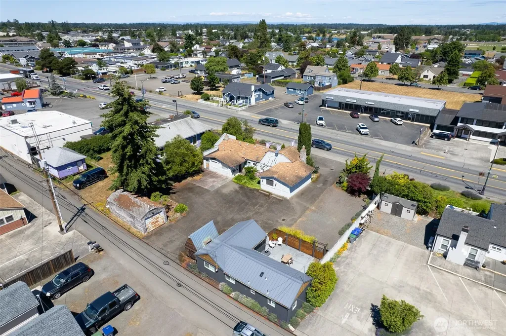 243 W Washington Street Sequim WA 98382