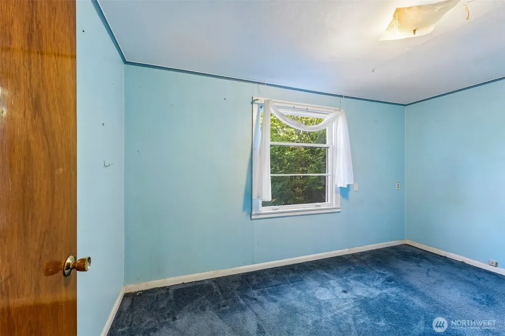 8812 Dibble Avenue NW Seattle WA 98117