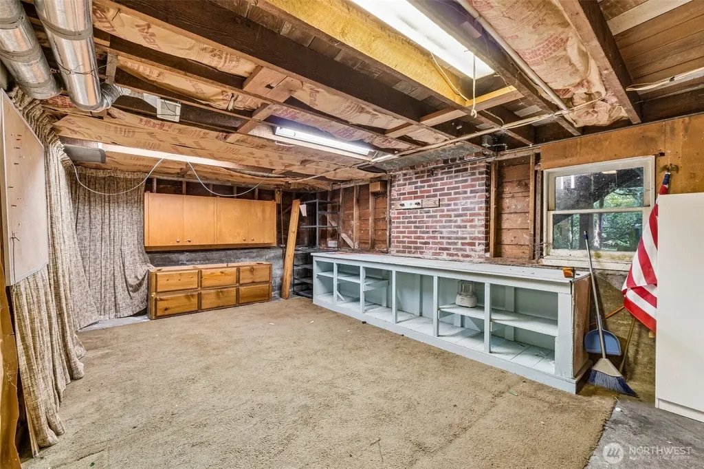 8812 Dibble Avenue NW Seattle WA 98117